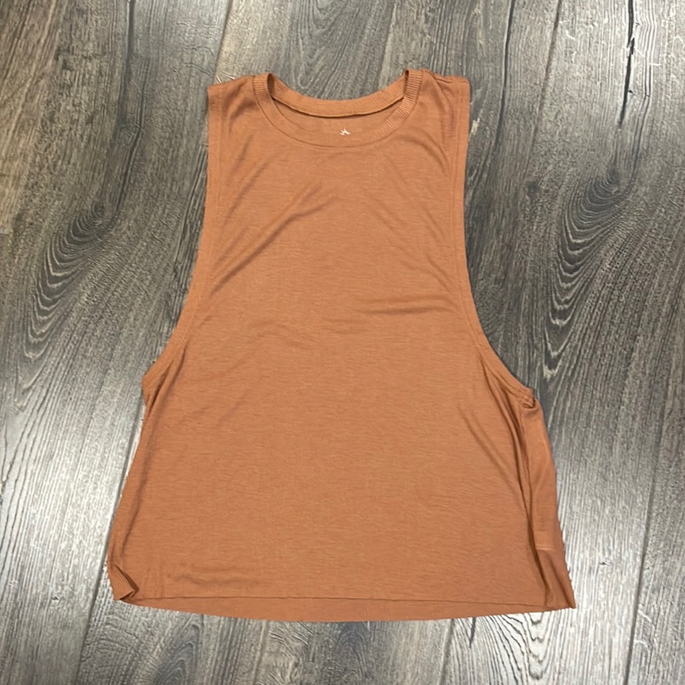 For all the AERIE LOVERS out there; Offline by Aerie deep cut racer back✨
